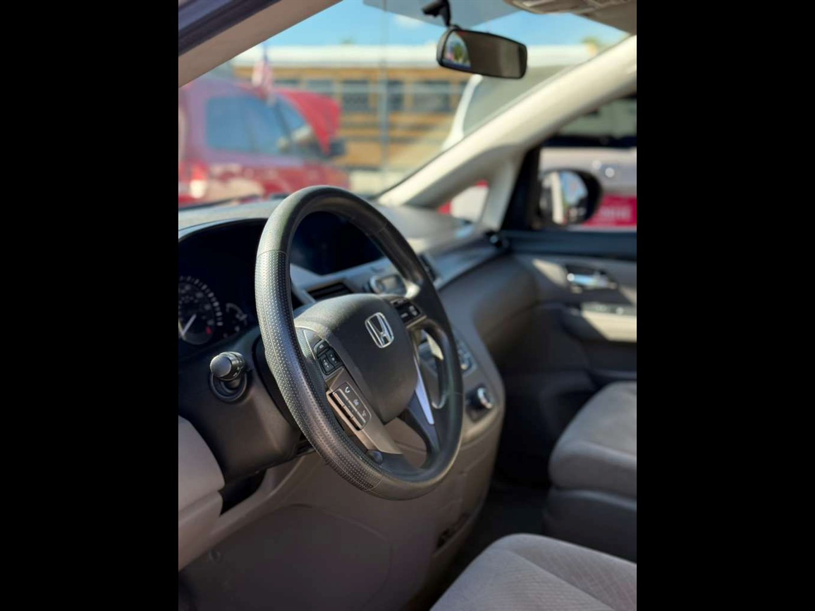 2015 HONDA Odyssey in Princeton, FL