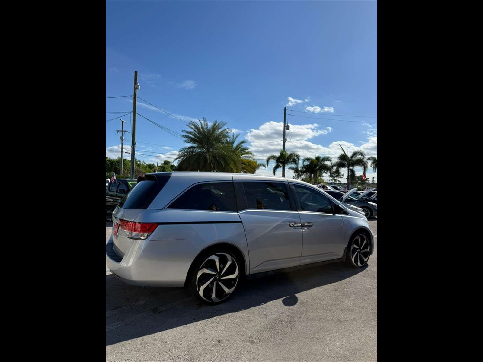 2015 HONDA Odyssey in Princeton, FL