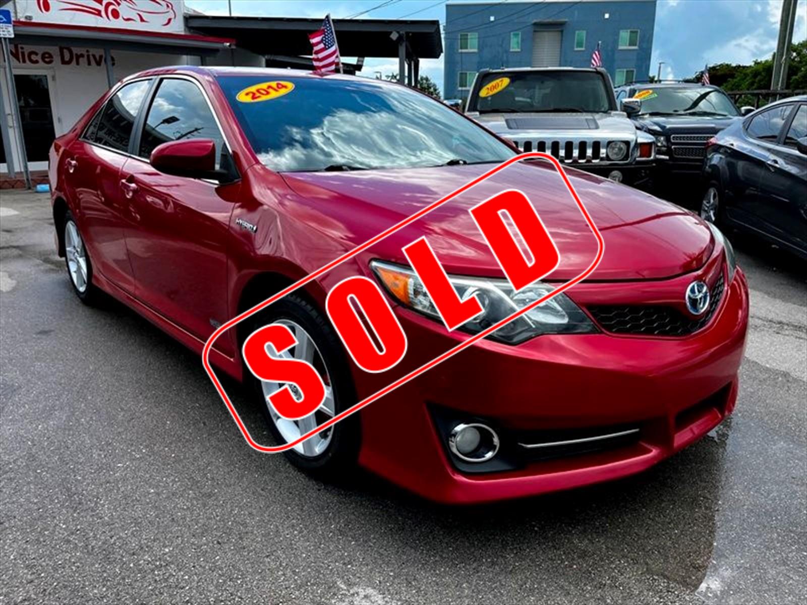 2014 Toyota Camry Hybrid in Princeton, FL