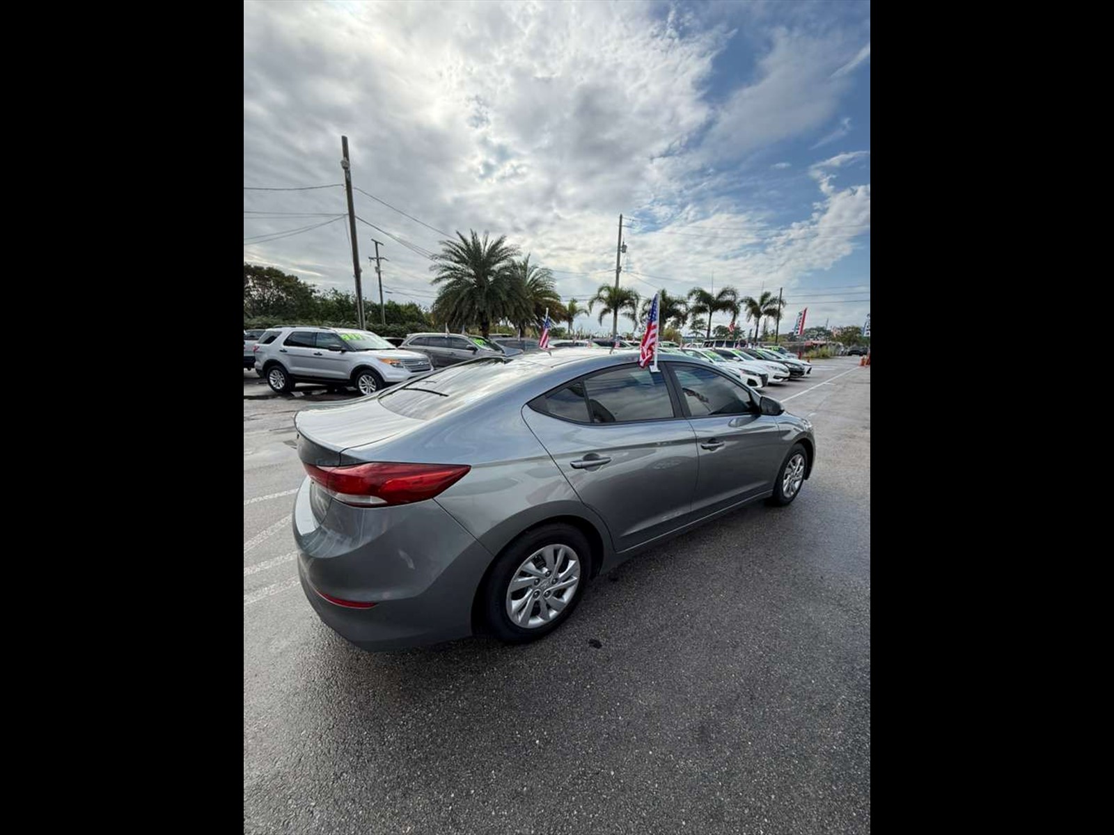 2017 HYUNDAI Elantra in Princeton, FL