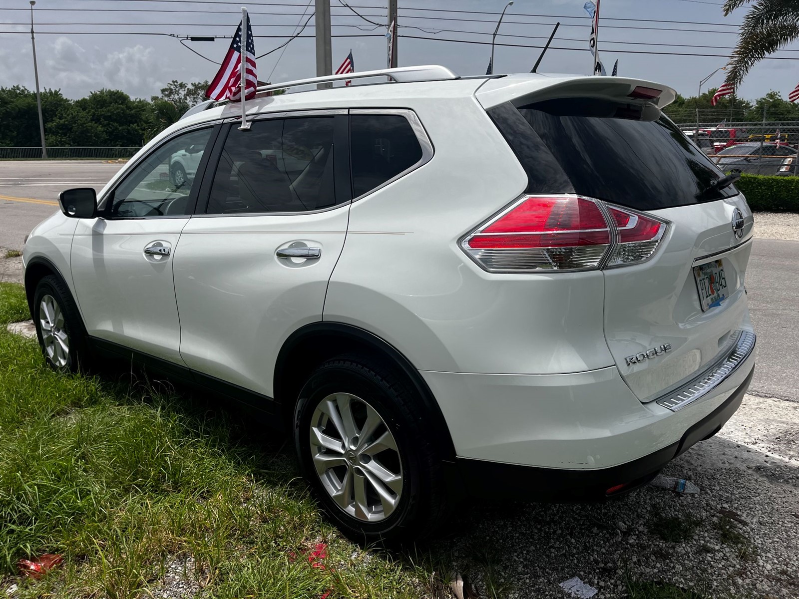 2016 NISSAN Rogue in Princeton, FL