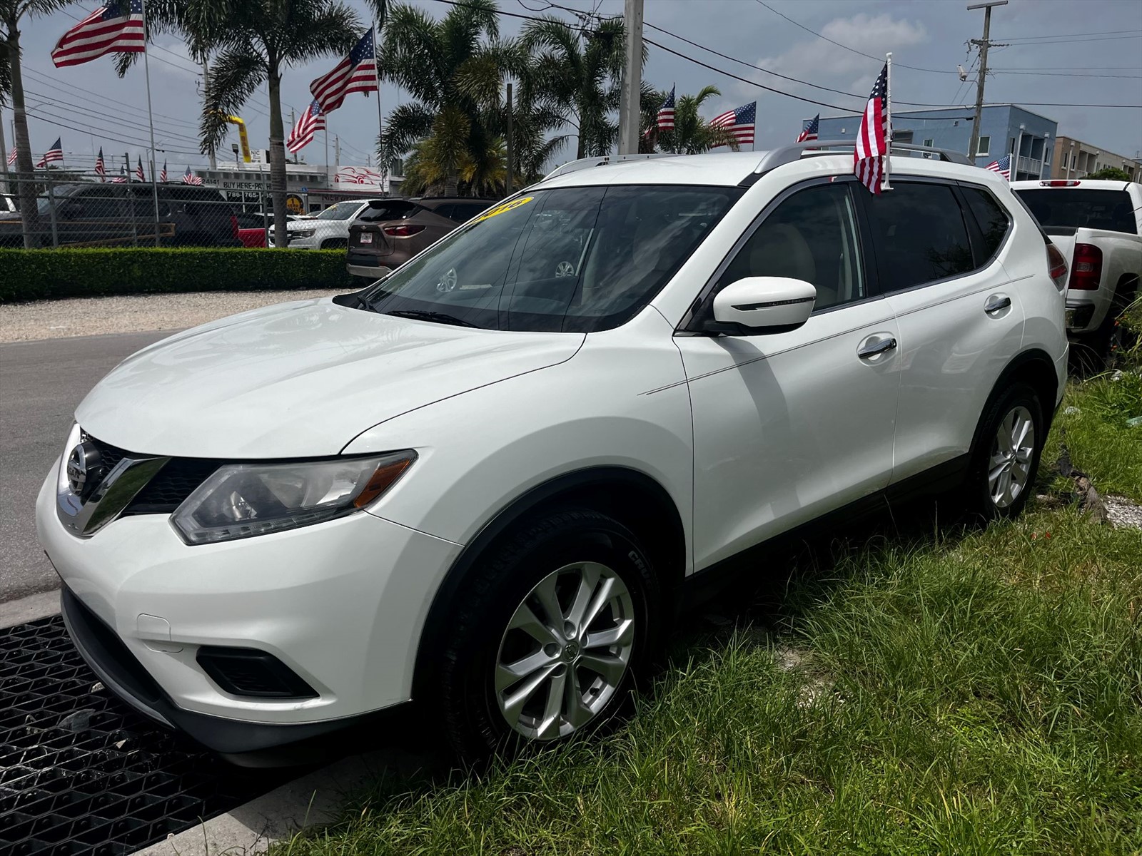 2016 NISSAN Rogue in Princeton, FL