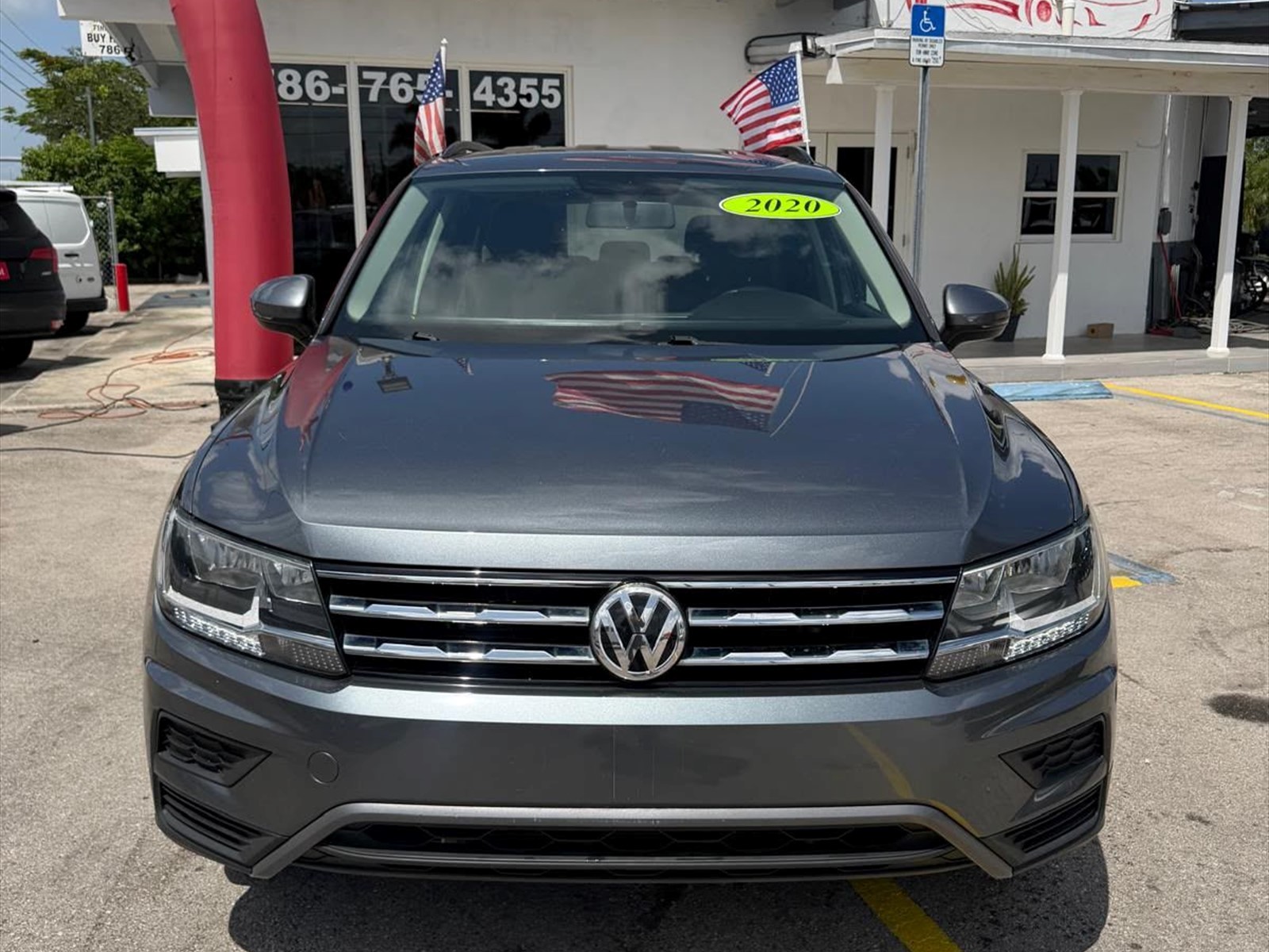 2020 VOLKSWAGEN Tiguan in Princeton, FL