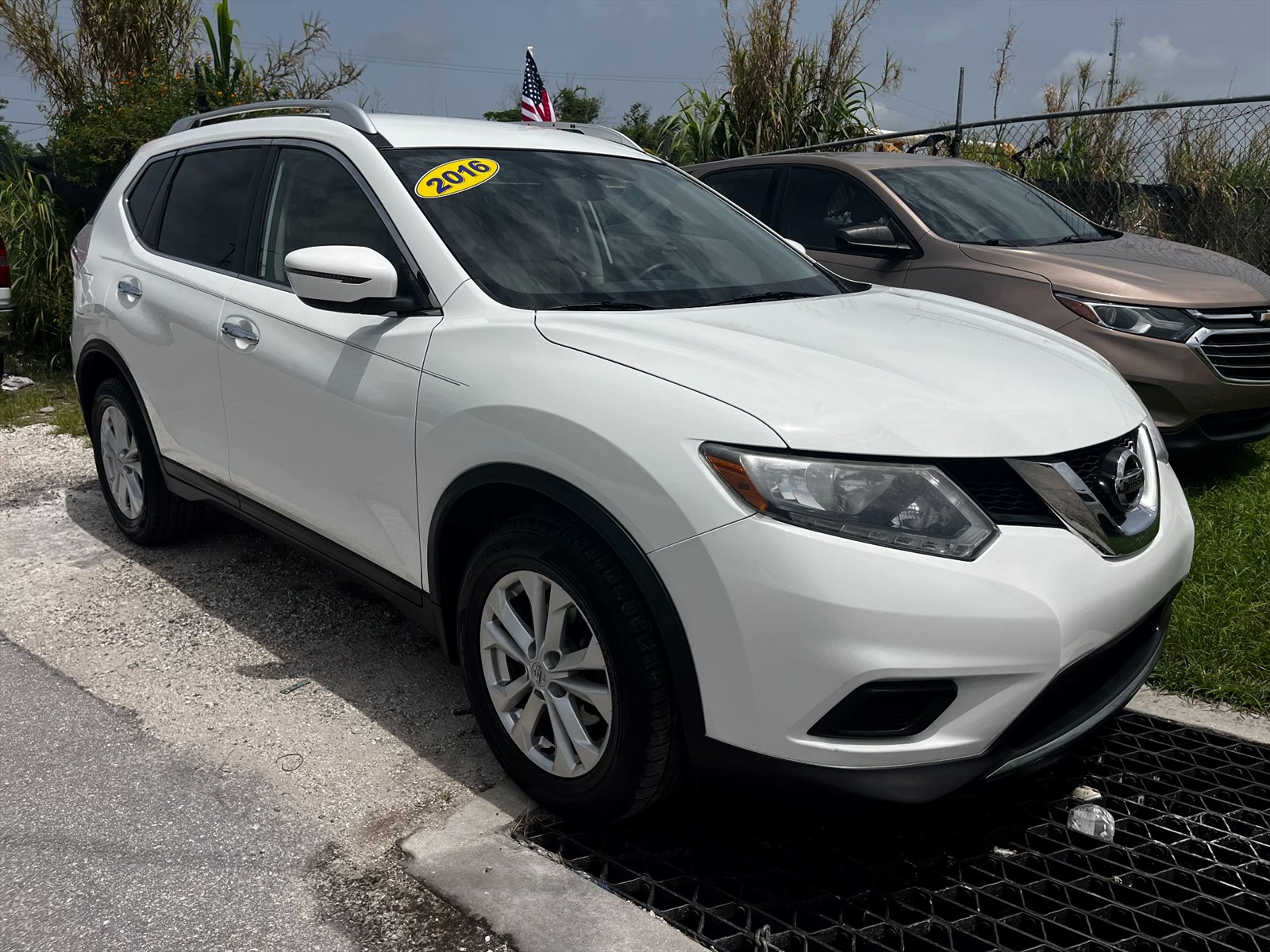 2016 NISSAN Rogue in Princeton, FL