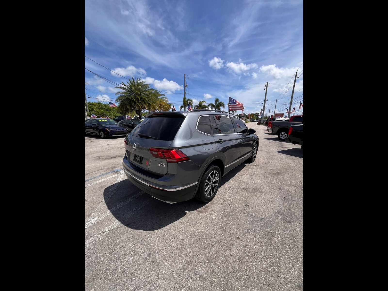 2018 VOLKSWAGEN Tiguan in Princeton, FL