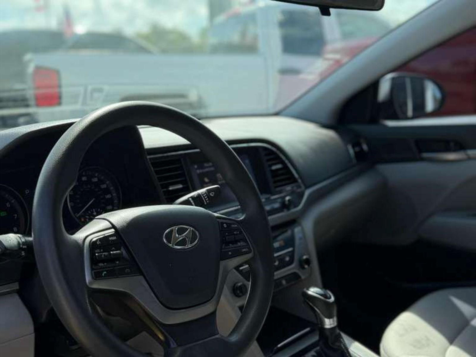 2018 HYUNDAI Elantra in Princeton, FL