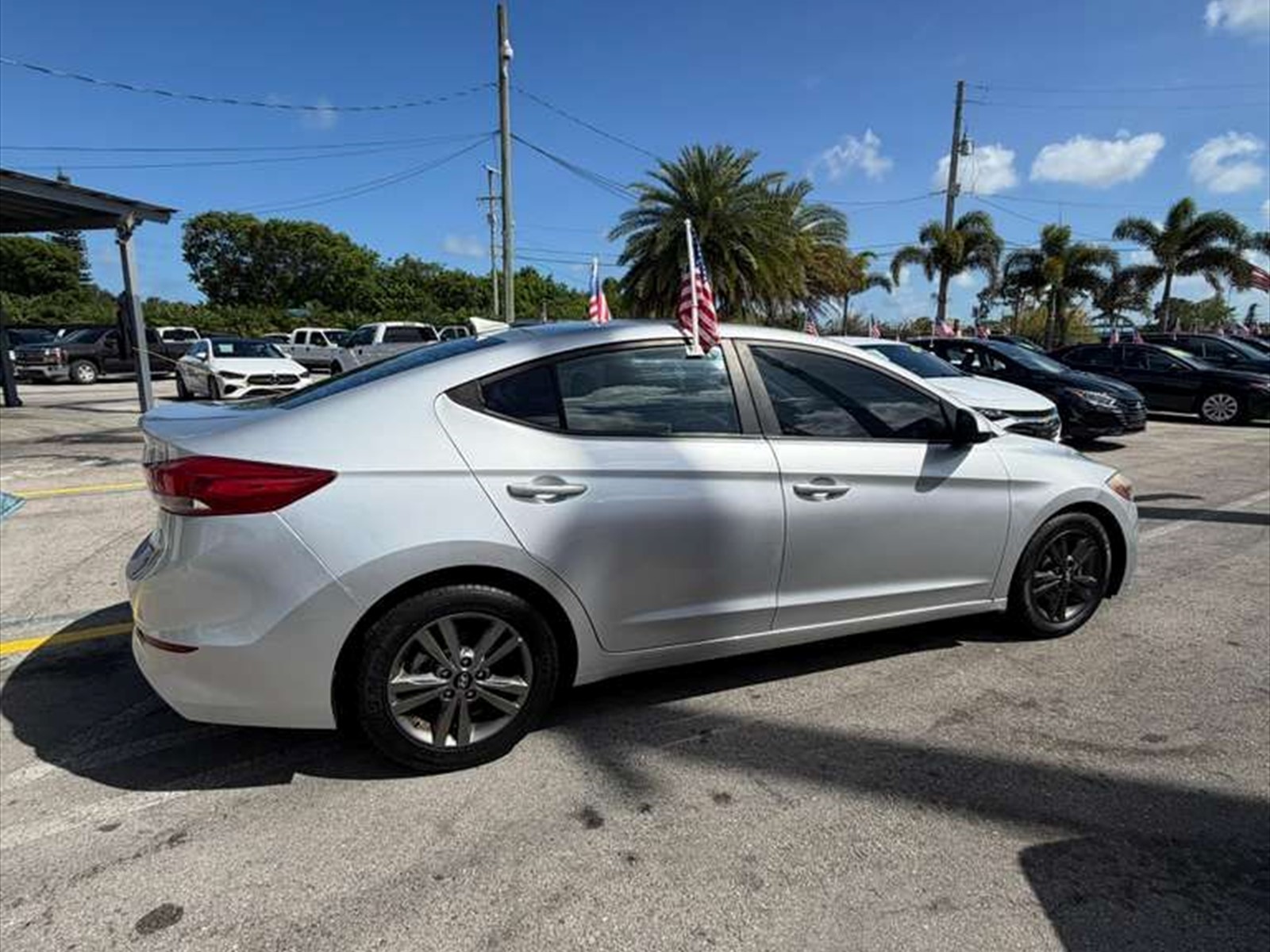 2018 HYUNDAI Elantra in Princeton, FL