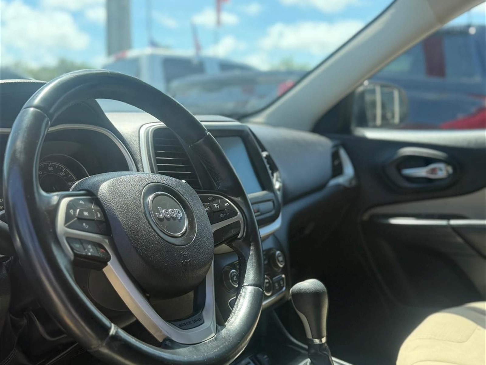 2017 JEEP Cherokee in Princeton, FL