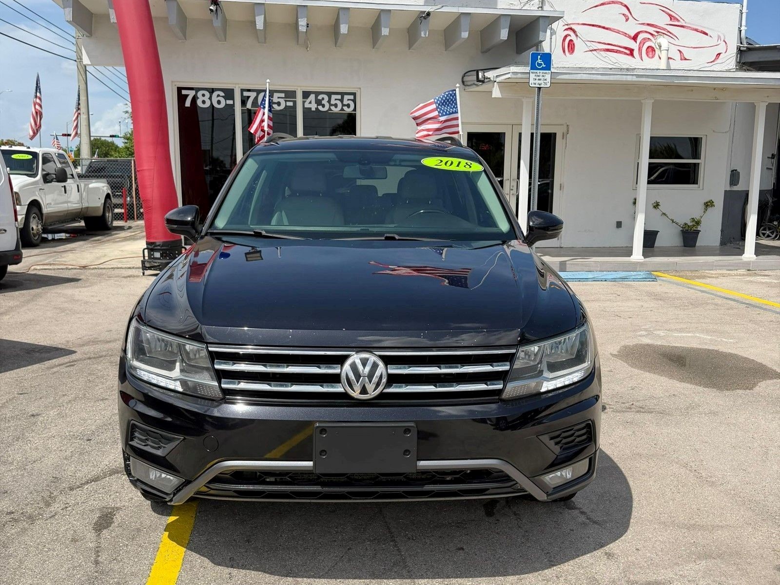 2018 VOLKSWAGEN Tiguan in Princeton, FL