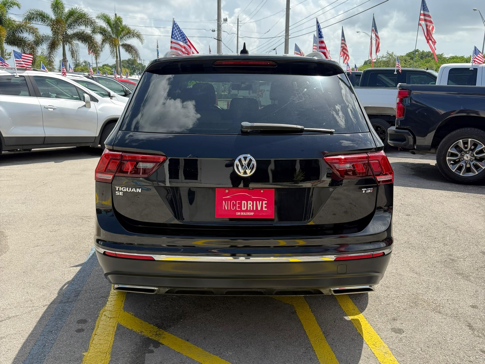 2018 VOLKSWAGEN Tiguan in Princeton, FL