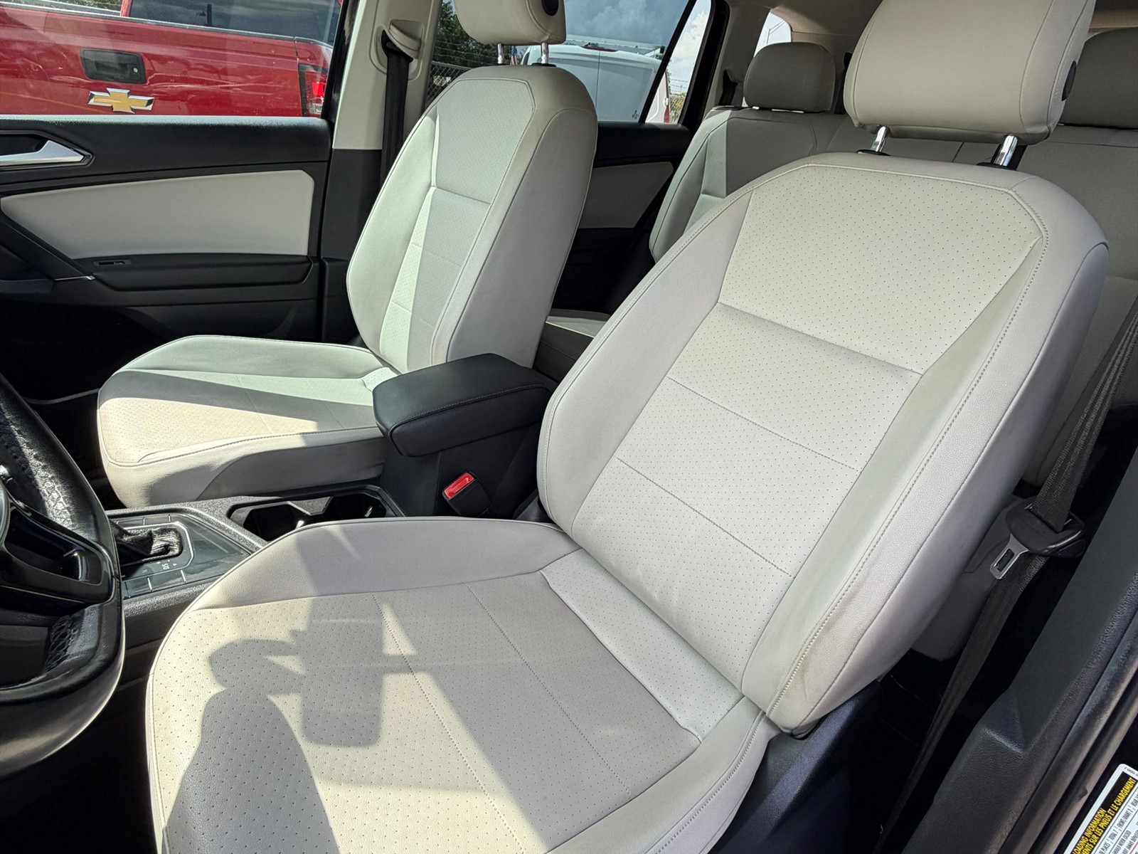 2018 VOLKSWAGEN Tiguan in Princeton, FL