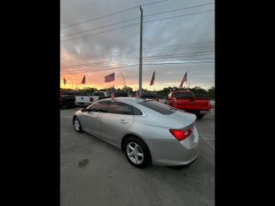 2018 Chevrolet Malibu in Princeton, FL