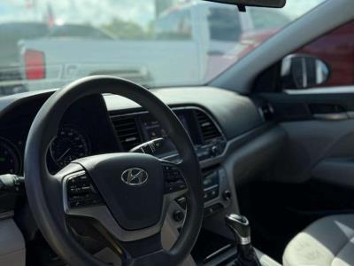 2018 HYUNDAI Elantra in Princeton, FL