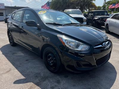 2012 Hyundai Accent GS 5-Door